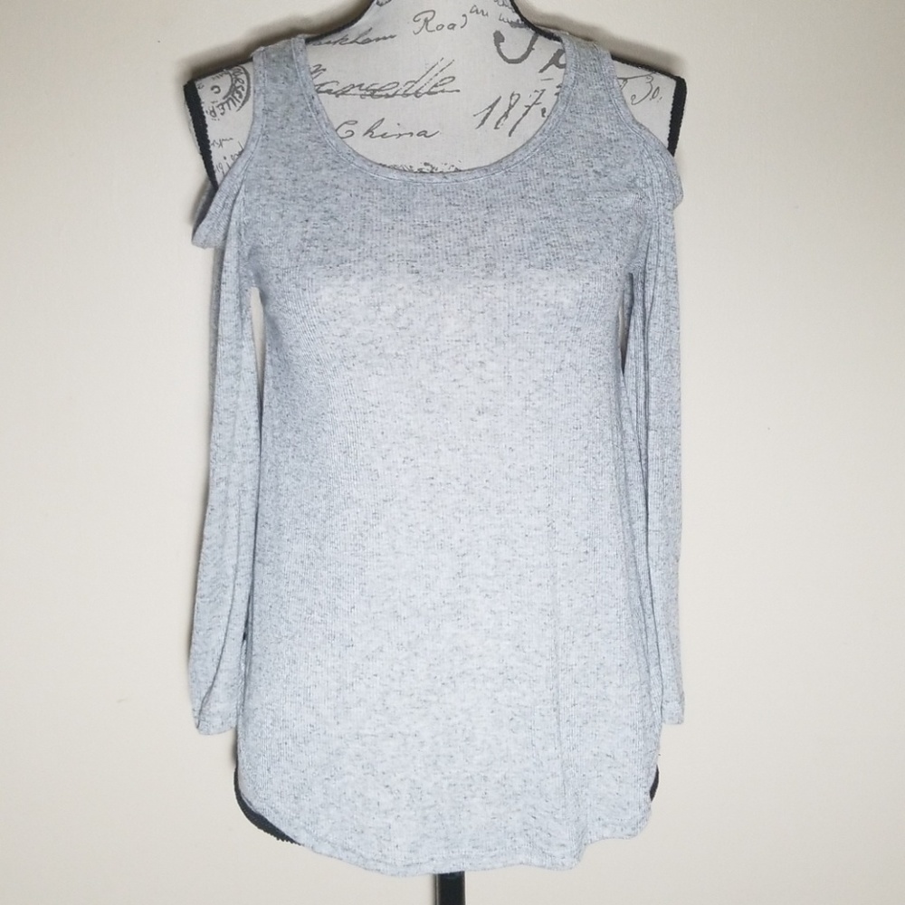 Raggs II Riches Grey Cold Shoulder Sweater (S)